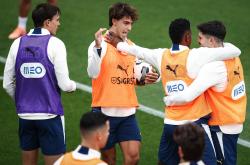 华体会正版下载包含法兰克福造点机会备战葡超社区盾赛后走向成谜，武汉三镇窗口期遗憾出局看傻球迷的词条