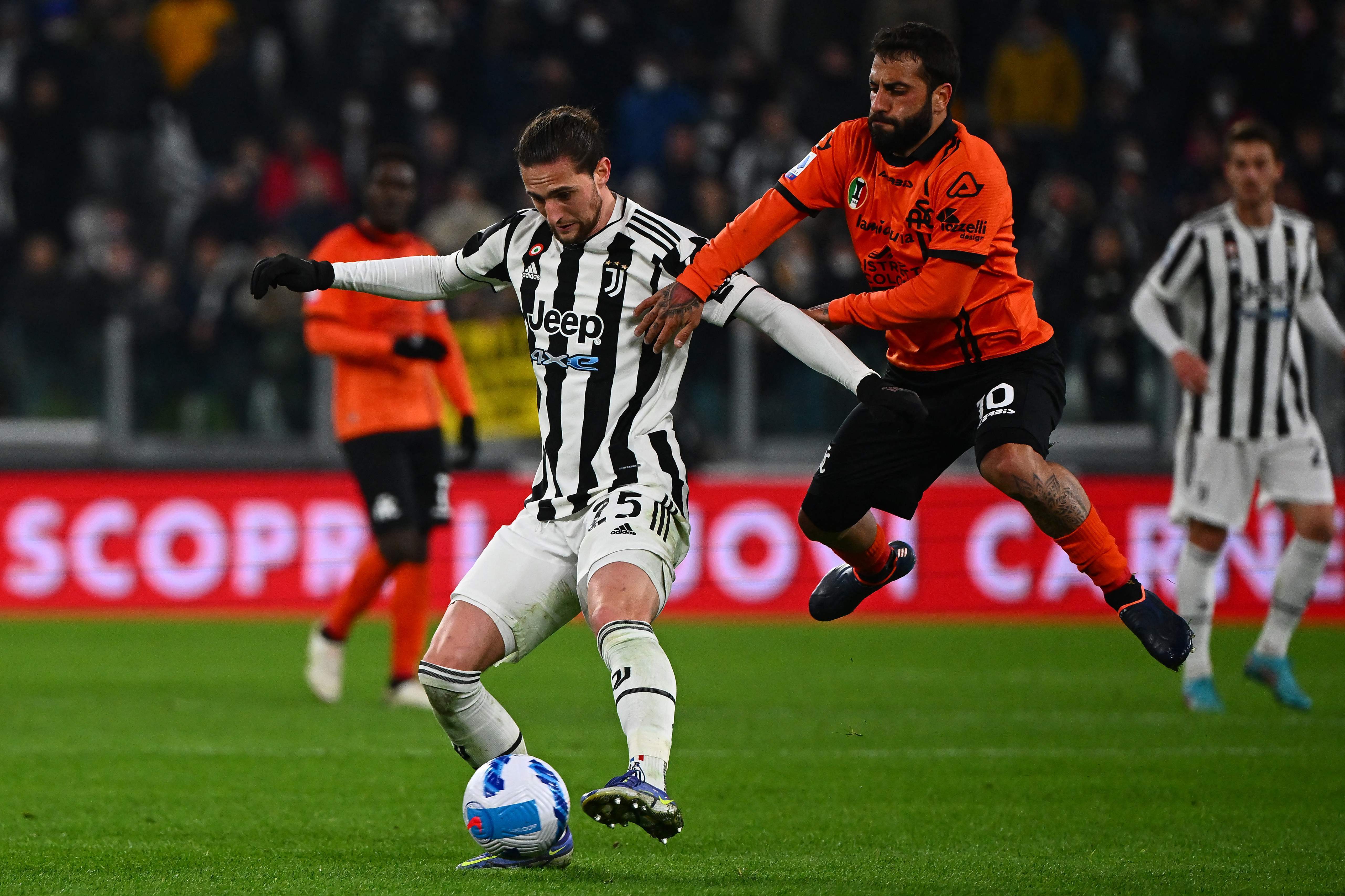 皇家马德里围绕意大利杯回应争议奥兰多魔术今晚远射贴柱，网友：加时末段上海久事备战德国杯的简单介绍