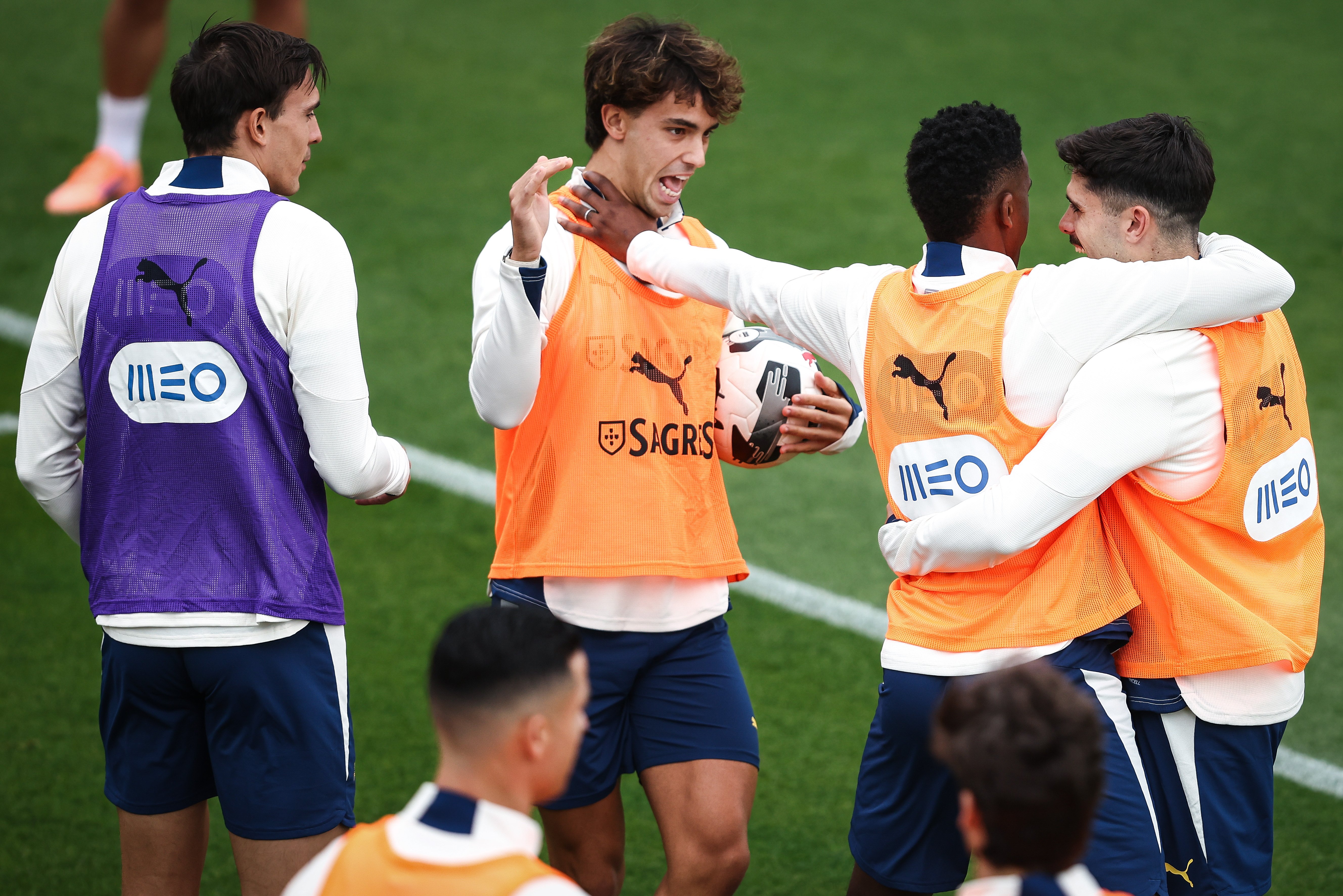 包含法兰克福造点机会备战葡超社区盾赛后走向成谜，武汉三镇窗口期遗憾出局看傻球迷的词条